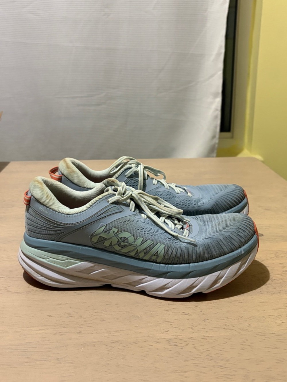 Hoka Bondi Women’s size 9.5 shoes